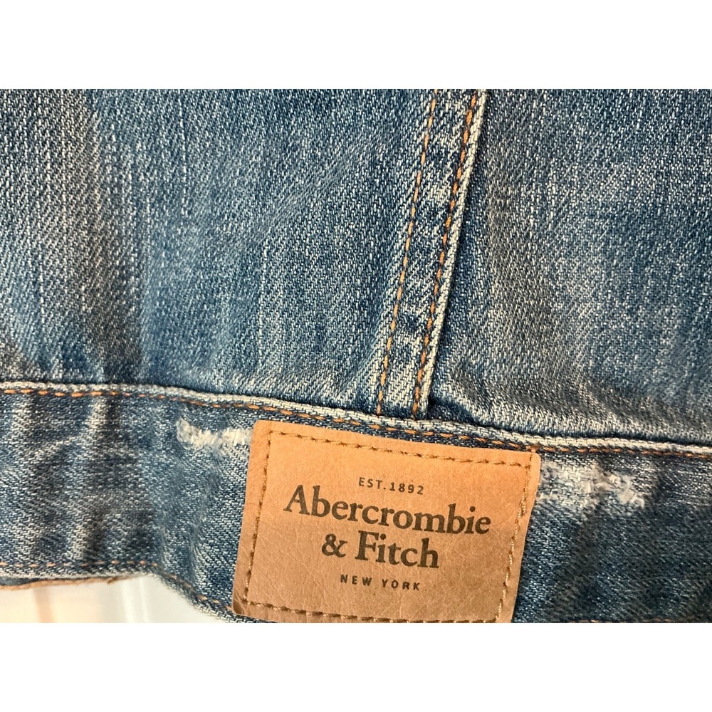 Abercrombie & Fitch Women's Light Wash Distressed Denim Jacket Large Blue - Picture 4 of 6